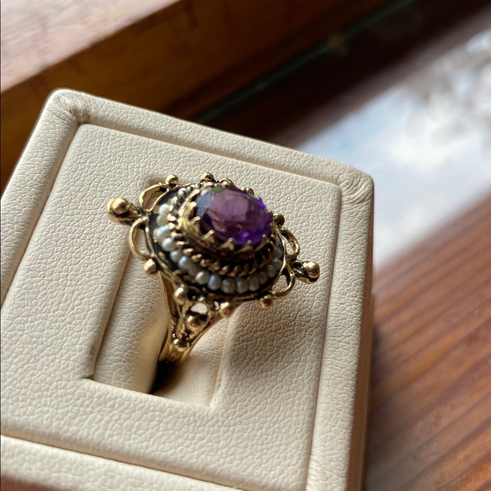 14 K Victorian Amethyst Ring - Picture 2 of 7